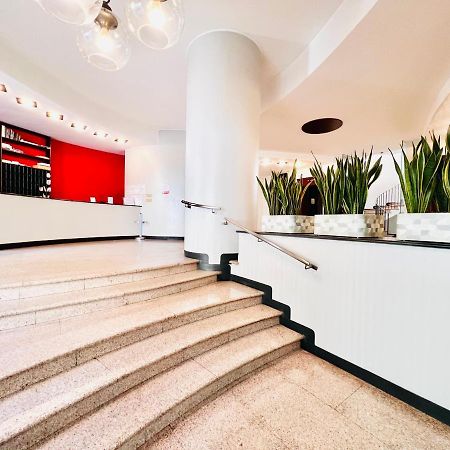 Duomo City Center - Petit Studio Милано Екстериор снимка