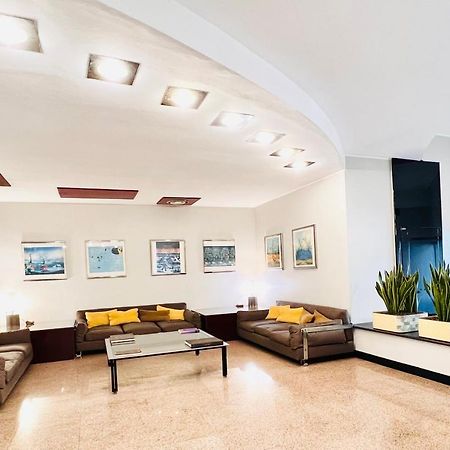 Duomo City Center - Petit Studio Милано Екстериор снимка
