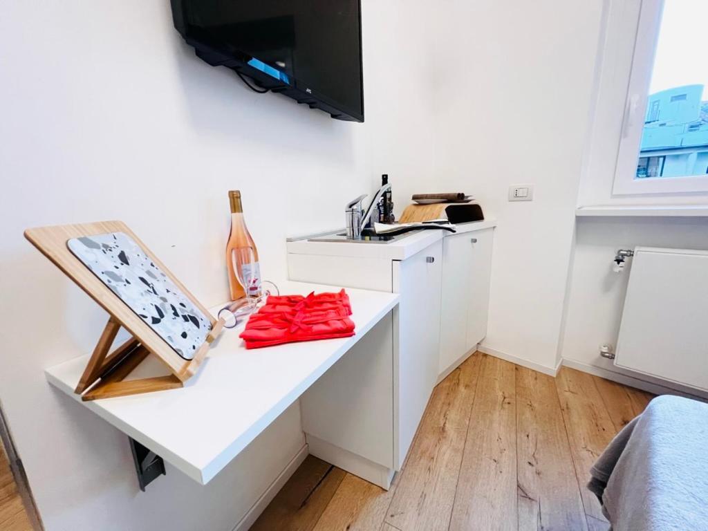 Duomo City Center - Petit Studio Милано Екстериор снимка