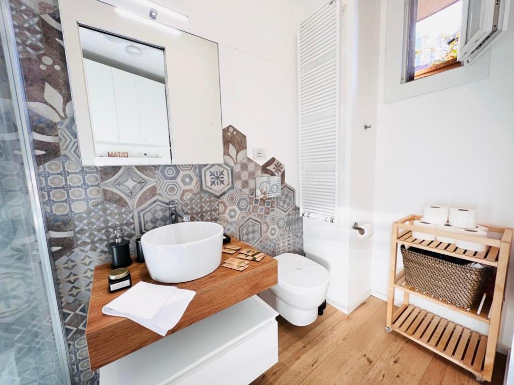 Duomo City Center - Petit Studio Милано Екстериор снимка