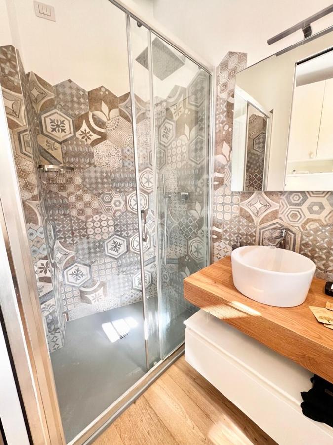 Duomo City Center - Petit Studio Милано Екстериор снимка